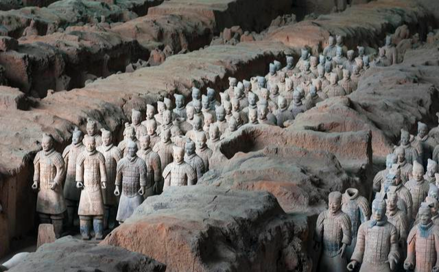 [秦军]如果现代1000名武警用近战战斗，能否战胜古代1000名秦始皇的精兵？