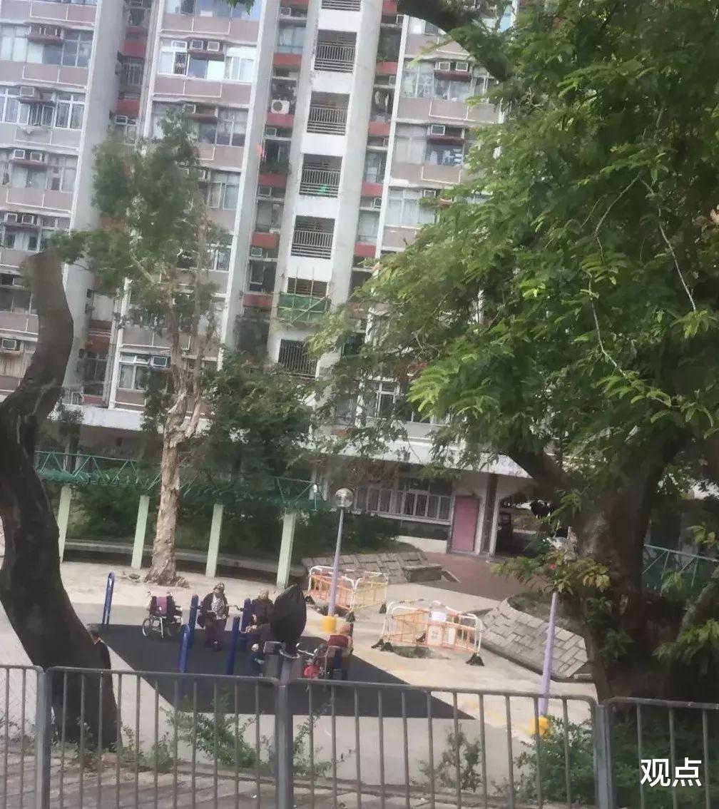 我去了趟香港，看了套16平米的公租房