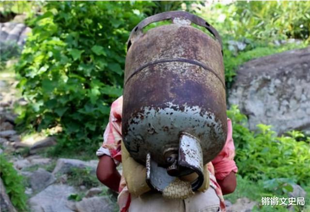 锵锵文史局|老汉抚养女婴16年成博士,生父母跑来认亲:家里拆迁,想补偿你