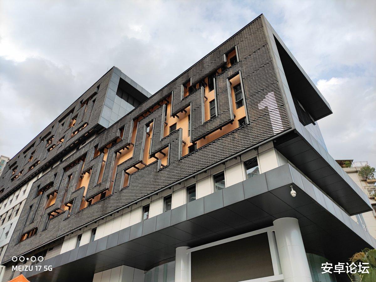 魅族17■魅族17 详细评测：尽管尺寸变大，但它仍然「小而美」