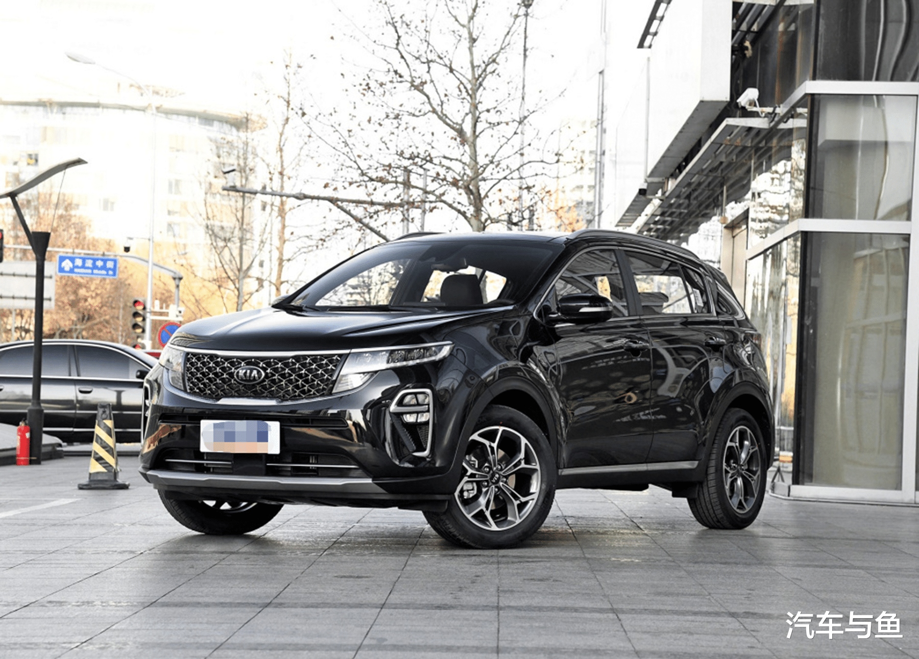 吉利远景|CR-V的老对手终于认怂！降至11.48万，自降身价只为走量