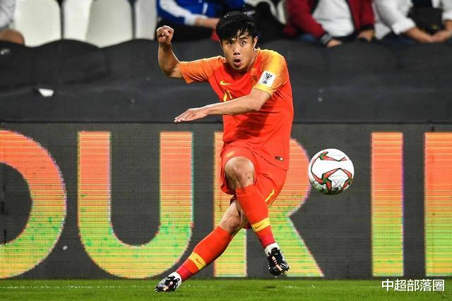 国足■国足首发曝光！李铁主打433，2大归化前锋搭档，蒿俊闵杨旭将替补