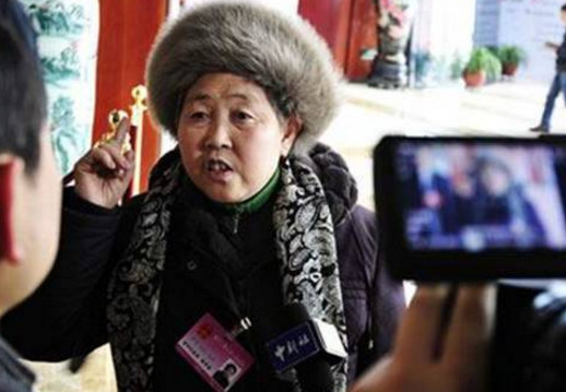 【老干妈】73岁陶华碧回厂坐镇，更换旧配方后，为何消费者依旧不买单？
