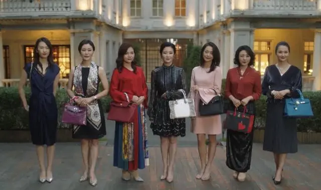 章泽天|章泽天584亿“豪门梦碎”私照流出：笨女人吃饭，聪明女人吃啥