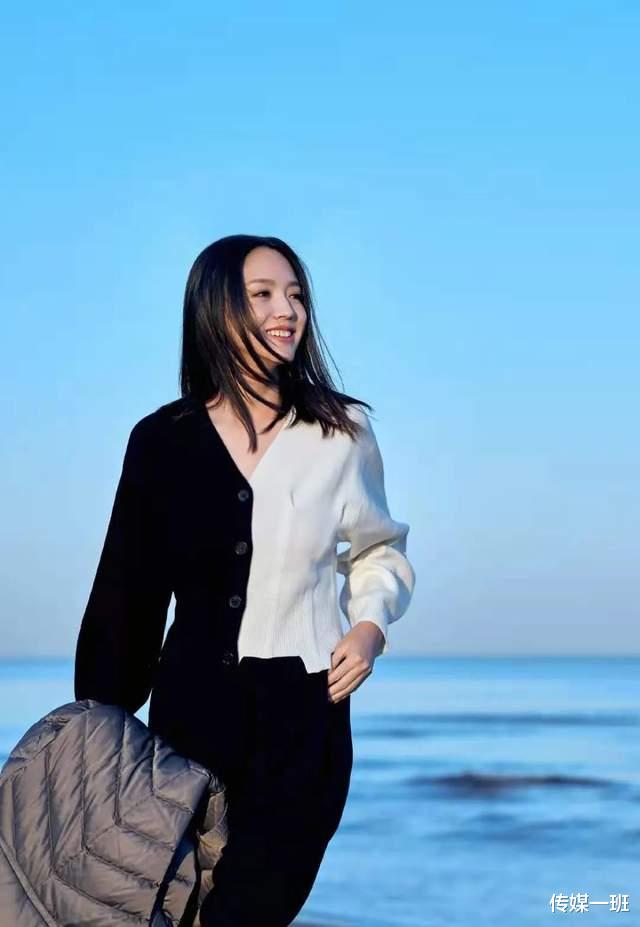 张梓琳|张梓琳：23岁戴上世姐王冠，29岁嫁高富帅，女儿也有双大长腿