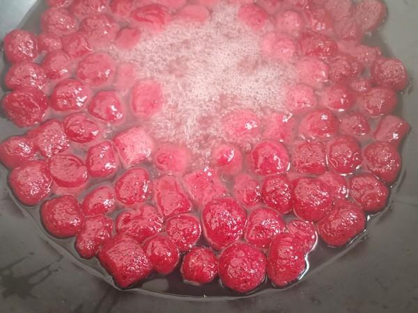 火龙果▲它是“通便果”，吃一个轻松排空黑宿便，屡试不爽，比开塞露要好