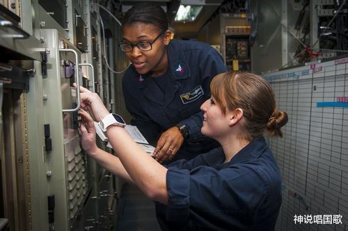 「」美国航母上有很多女兵，她们的工作是干什么？无非就是几个原因！