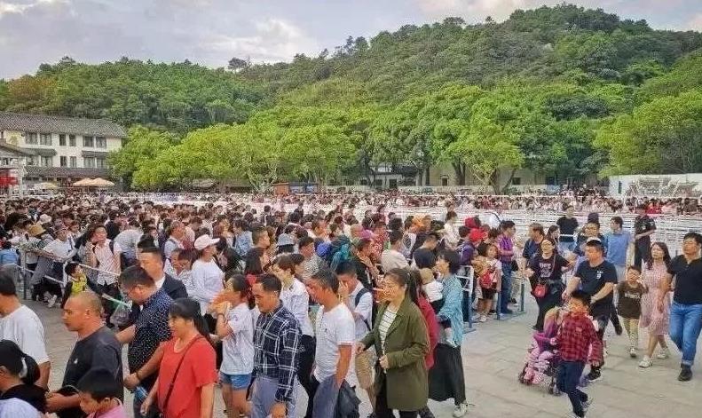 普陀山▲中国又一地方“膨胀”了，收费方式太奇葩，游客：不会再去第二次