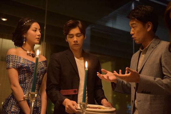 |45岁凭“贱男”角色走红,身价低于一亿的角色,都别找他演!