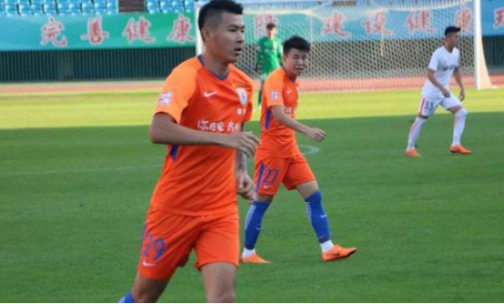成源|前鲁能锋霸加盟新东家踢上主力,9场比赛却进1球,未来急需爆发