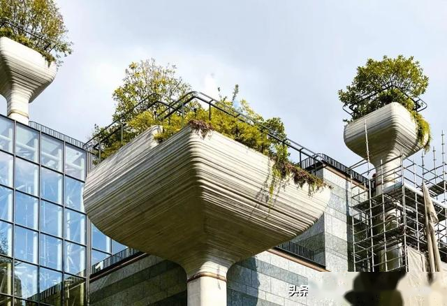 上海又出奇葩建筑，要在房子上种1000棵树，即将竣工