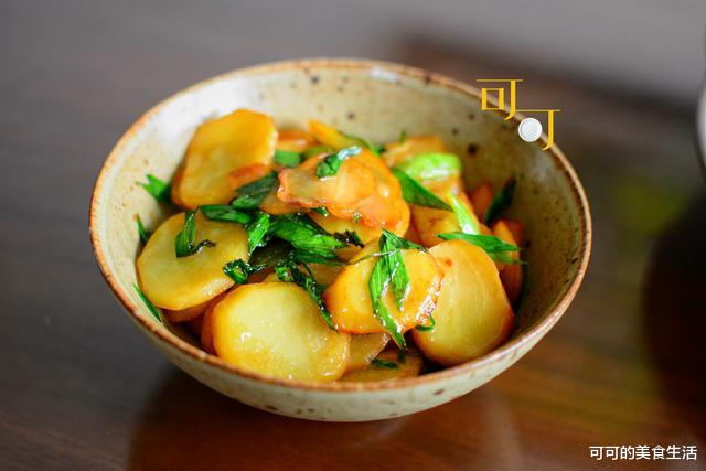 #炒鸡蛋#五一假期一家人的午餐，6个菜居然没有一个肉，老公还说真丰盛