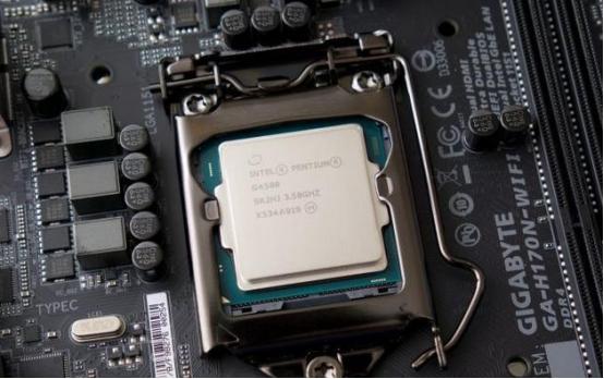 CPU▲CPU顶盖为什么只能用铜，银的导热属性更优，为啥不用？