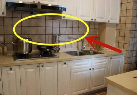 []新房入住气到昏厥！入住3月发现14个装修失误！钞票全蒸发！