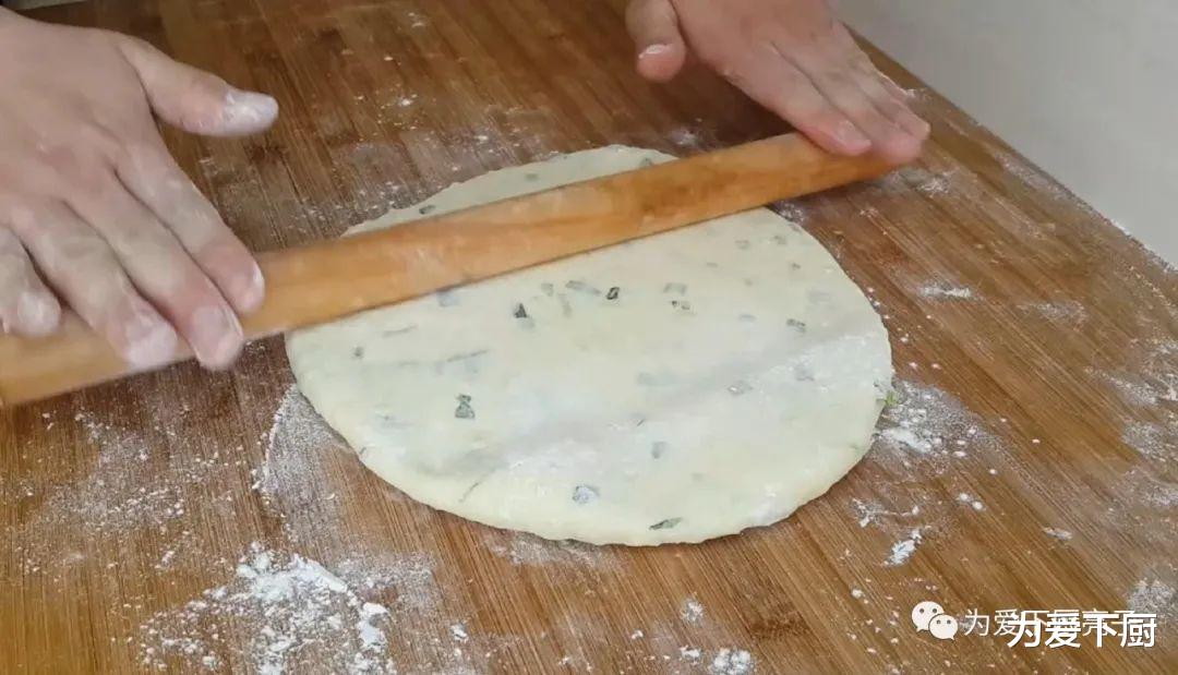 [土豆]土豆别再炒着吃了，锅里烙一烙，比馒头饼干好吃，学会都能开店了