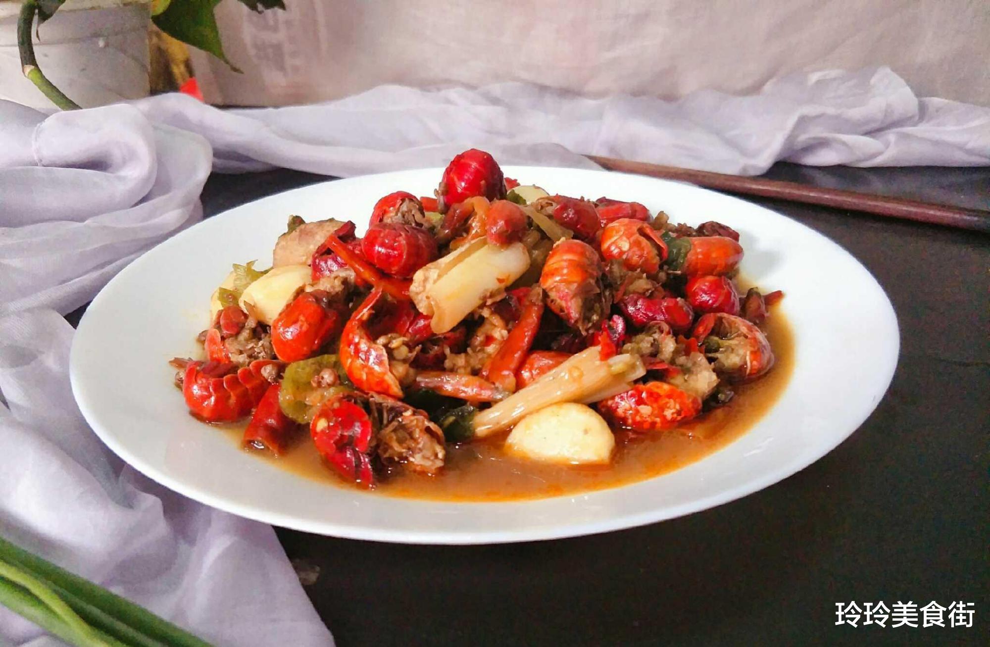 [虾尾]为何虾尾比小龙虾还便宜？其中大有门道，内行人从不买虾尾