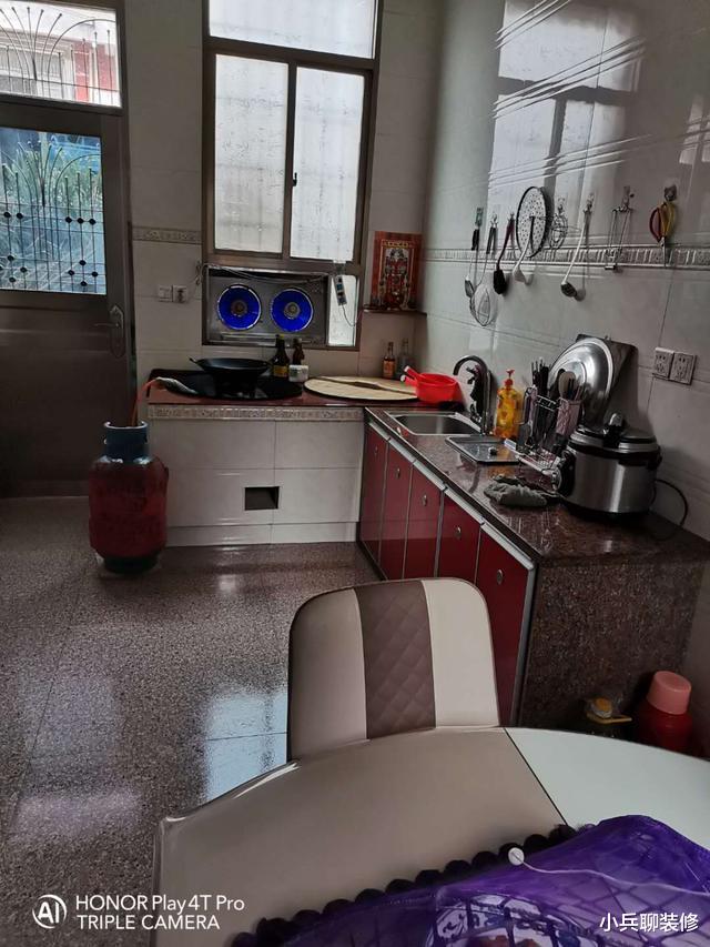 「」晒晒婆家农村的房子，楼梯真是太特别了，保证你们都没见过！