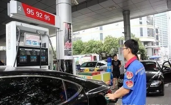 油价|油价涨破天了？今天9月2日，油价迎来大幅暴涨，调价后全国地区油价一览
