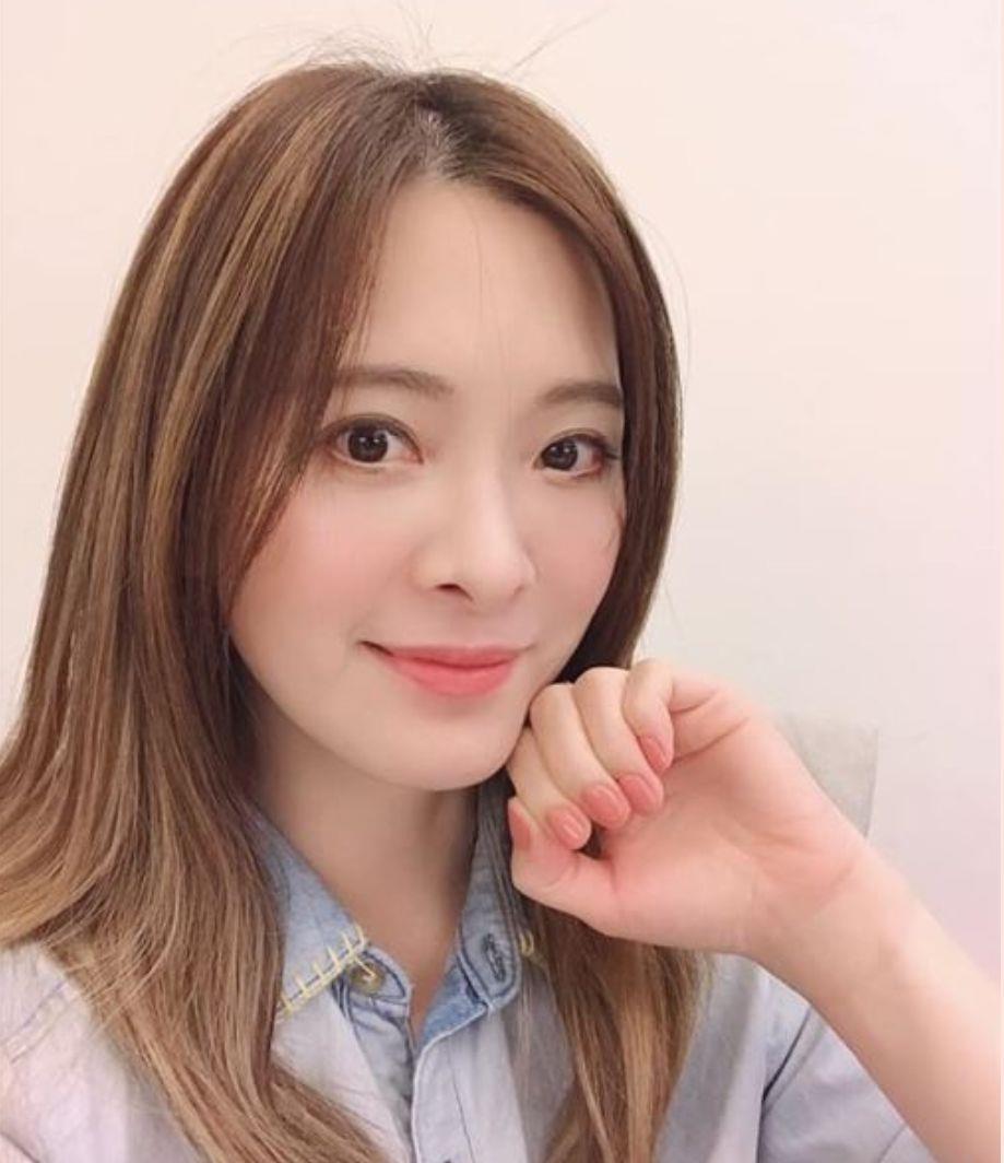 「刘真」刘真去世3天辛龙首发文，晒妻子生前美照以表思念