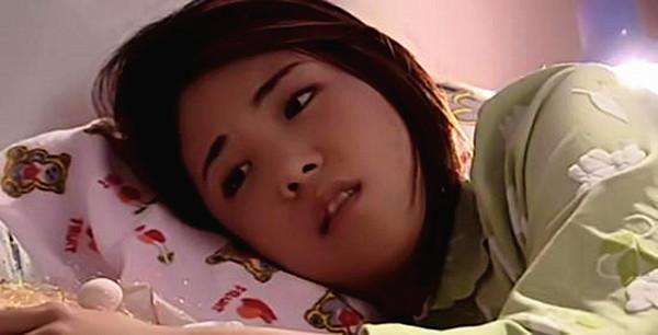 因为漂亮被赵本山看中,却拒绝陪酒被封杀,现在回农村教书