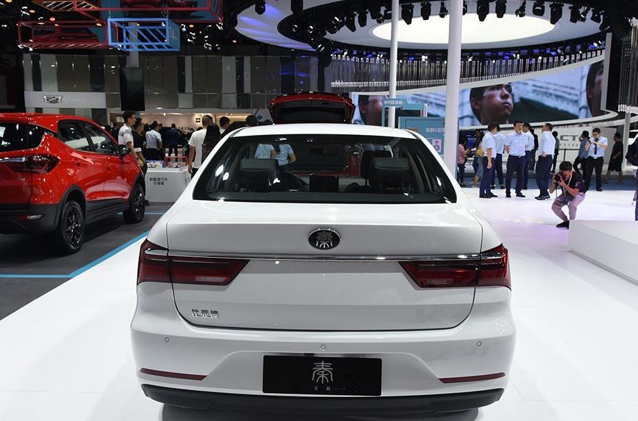 比亚迪秦▲落地9万提辆比亚迪秦，行驶6580公里后，车主详细说出了优缺点