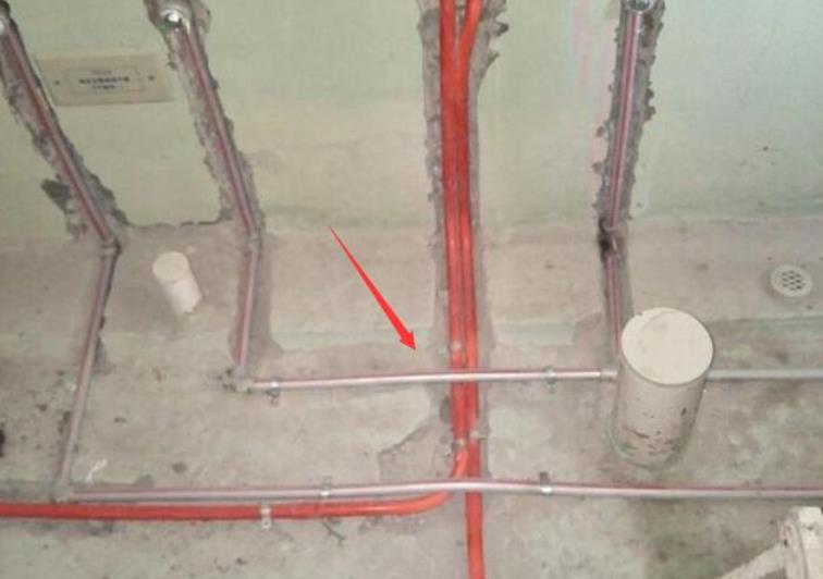 「」水电还没完工,业主就指出三处问题,而师傅听到直接不做了