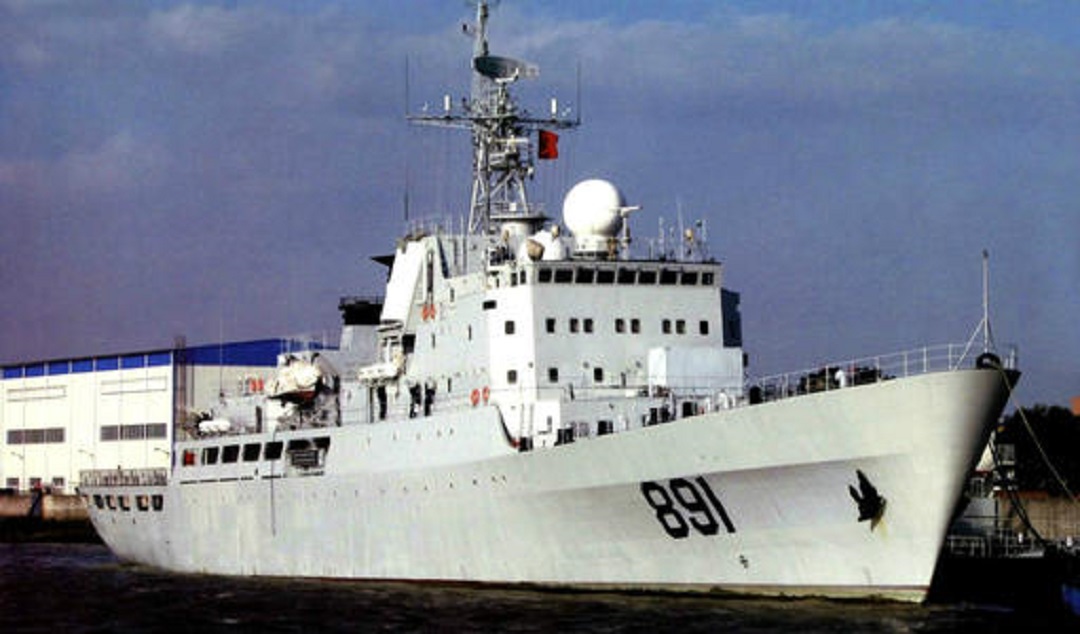 「军舰」海军中地位最高的军舰，所有军舰都得鸣笛致敬，辽宁舰也不例外