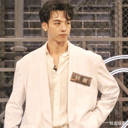 『沈腾』?军艺“四大校草”，前三位大家都很熟悉，而他却被人遗忘