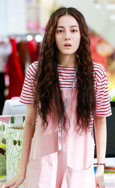 迪丽热巴|因颜值崩塌而屠屏，被嘲营销大户，失去了美貌的迪丽热巴还剩什么