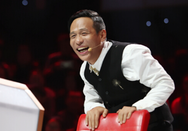 宋小宝|上春晚紧张到忘词，却阴差阳错成金句，坦言：越红越要夹紧尾巴做人