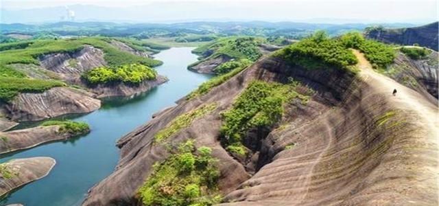 呼伦贝尔|国内适合一个人旅行的13个地方，个个风景美如画，你去过几个？
