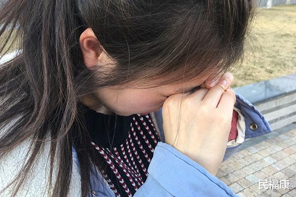 |脑梗来袭，头部先知？头部出现的2个变化，多半是脑梗的前兆