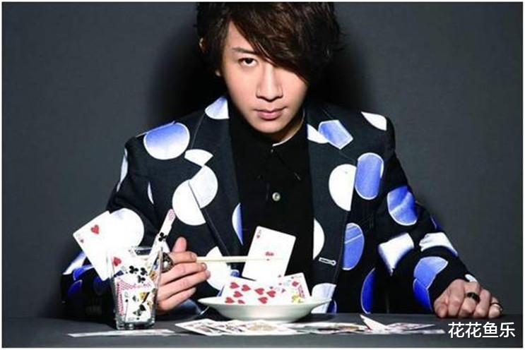 春晚|2013年, 王力宏冲到春晚后台怒扇刘谦一耳光, 郭德纲于谦看见不做声