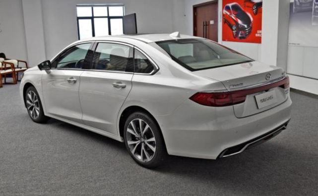 #本田雅阁#10.88万就买4.9米B级车，还不香？顶配17万，造型比雅阁还帅