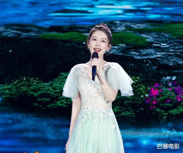 刘德华|端午晚会如“照妖镜”，天王刘德华风采依旧，李沁井柏然判若两人