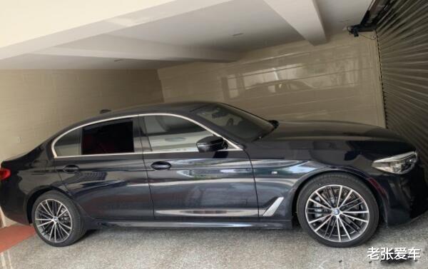 #宝马5系#开出去比A6L有档次，一年卖出16.4万辆，新车连跌7万，迷倒一片