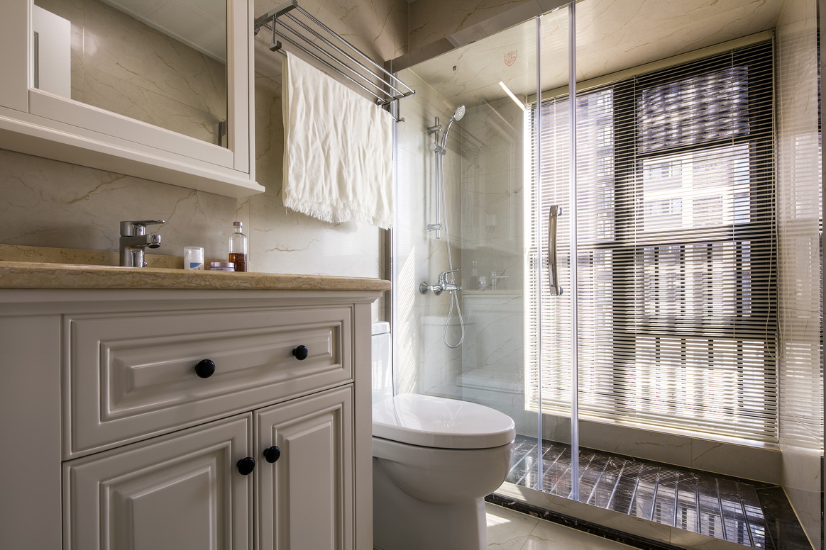 |131㎡四居室，现代美式风装修，玄关的设计简单又美观，还实用！