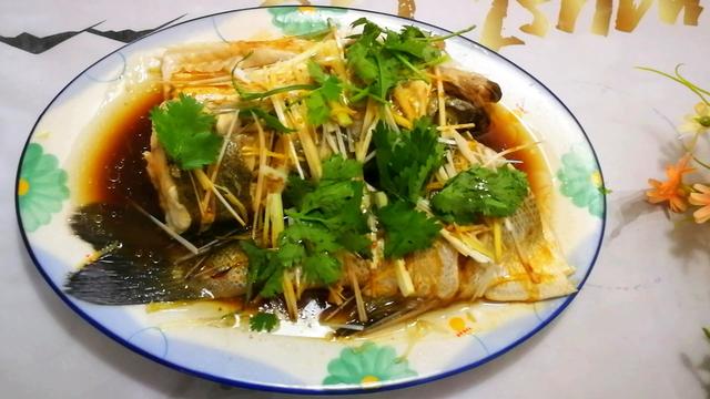 鲈鱼|7月，这鱼要常吃，比牛骨头有营养，9元1斤，胜过给孩子吃钙片