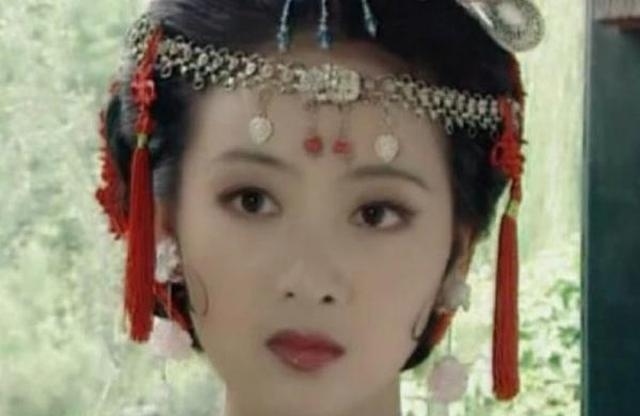 上错花轿嫁对郎：重温13年前《上错花轿嫁对郎》，才明白现在的古装造型有多敷衍