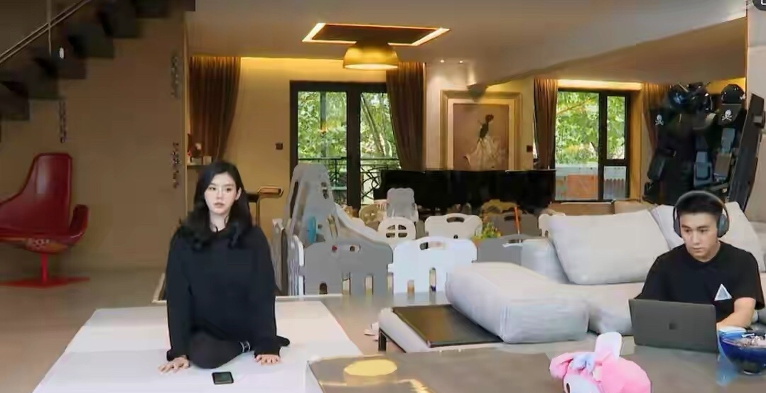 |奚梦瑶豪宅内景曝光,装修精致面积超大,提起儿子一脸骄傲