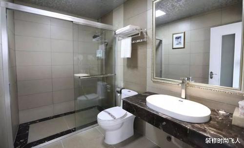 卫生间万万不要出现这些情况，财神爷最厌恶了，难怪有钱人都避开