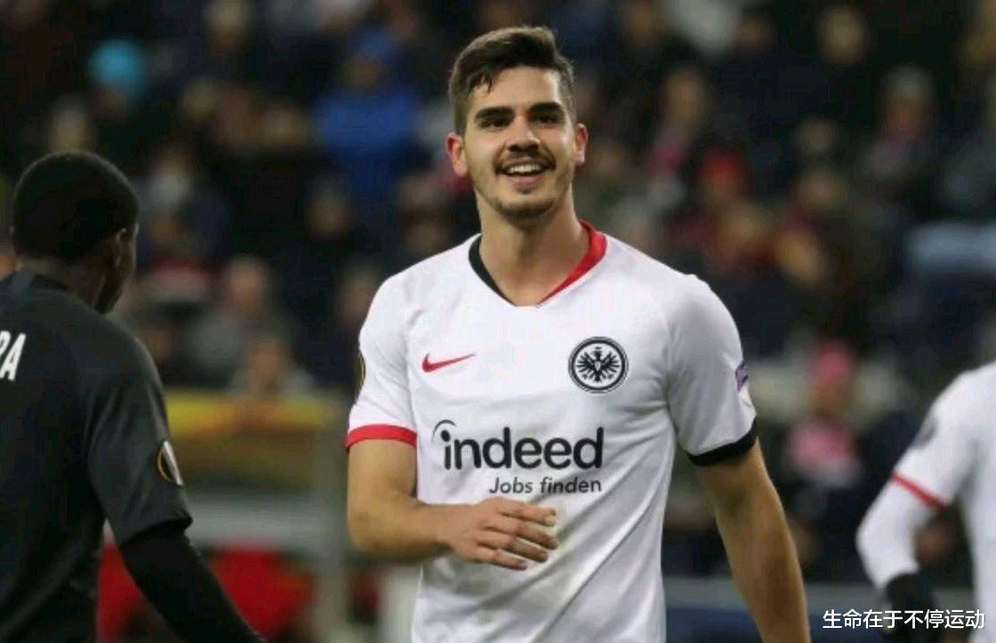 AC米兰|势不可挡！AC米兰旧将的进球数媲美莱万，选择皮亚泰克恐追悔莫及