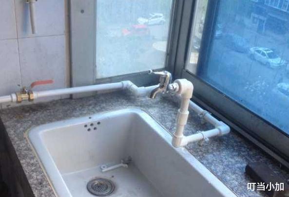 「」如果电工这样拧电线, 记得多给他100块工钱, 住10年都不短路!