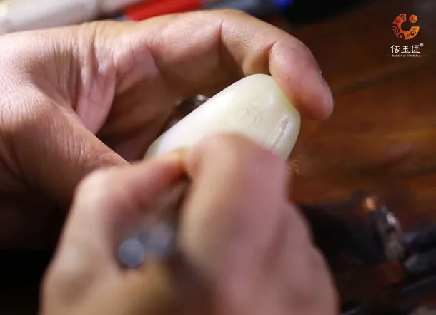 师父|【打破常规】1000元的料子，摇身一变竟拍得300万！