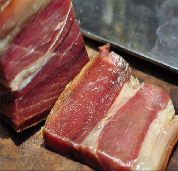 金华火腿|为什么说每10根金华火腿里，会有一条狗腿？其实原因很简单