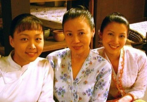 【甄嬛传】小娘惹放新剧照,陈紫函老公12年后再演同一个角色,却毫无变化!