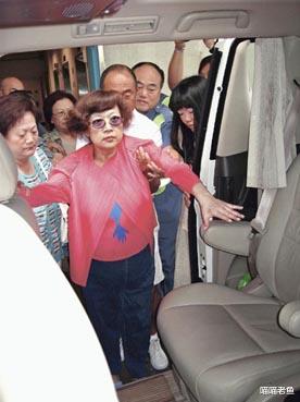 沈殿霞|这活生生的母爱！病入膏肓的沈殿霞为了给女儿铺路，打了两支强心针四处打点