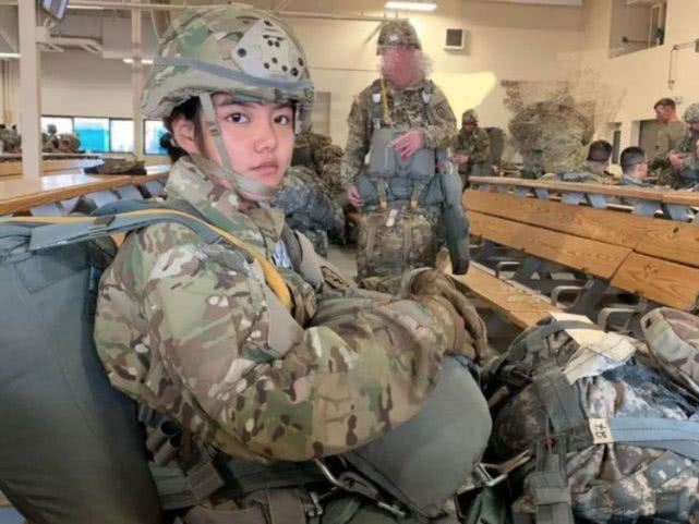 『美军』那个为了绿卡加入美军的深圳姑娘现在怎么了？估计十分凄惨