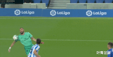 皇家马德里:彻底炸锅!皇马3次争议判罚均是受益者,西媒怒斥:丑闻