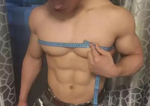 胸肌|8个用哑铃虐胸的动作，每周练2次，坚持6周，胸肌想不大都难！